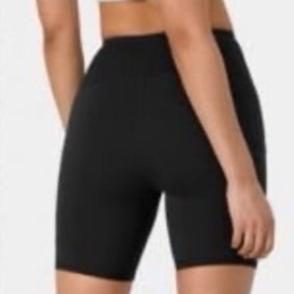 HALARA Black High-Waist Athletic Bike Shorts, Pet Hair Resistant